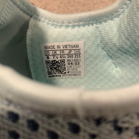 NWOT Adidas Blue NMD’s - Picture 5 of 5
